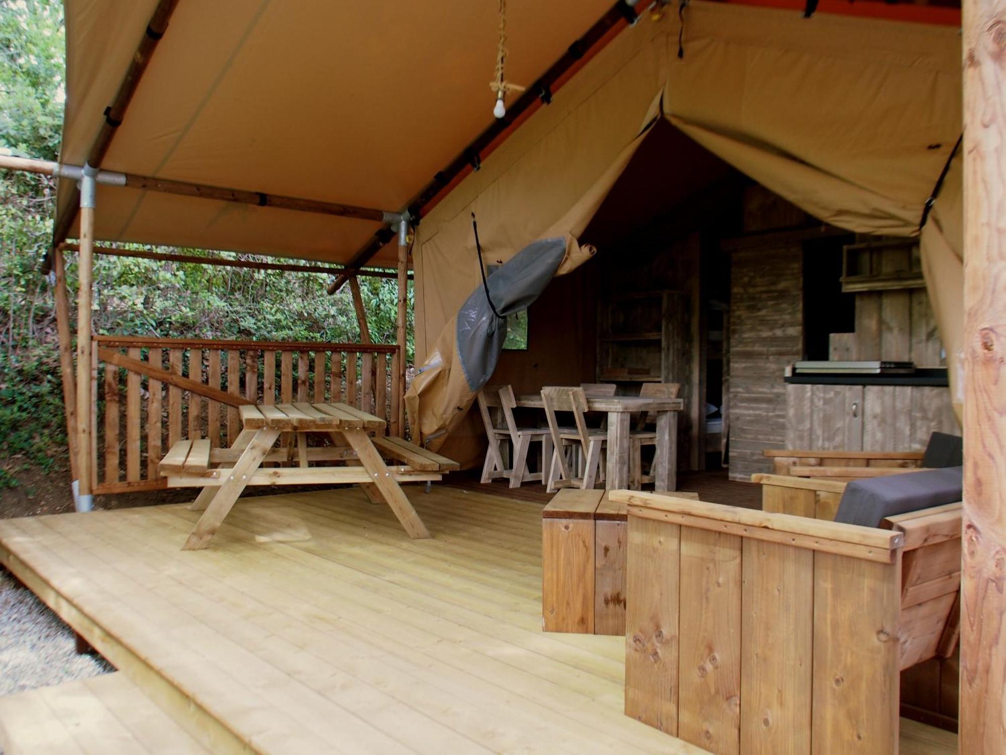 Camping Mas Du Sartre Saint Alban Auriolles Экстерьер фото